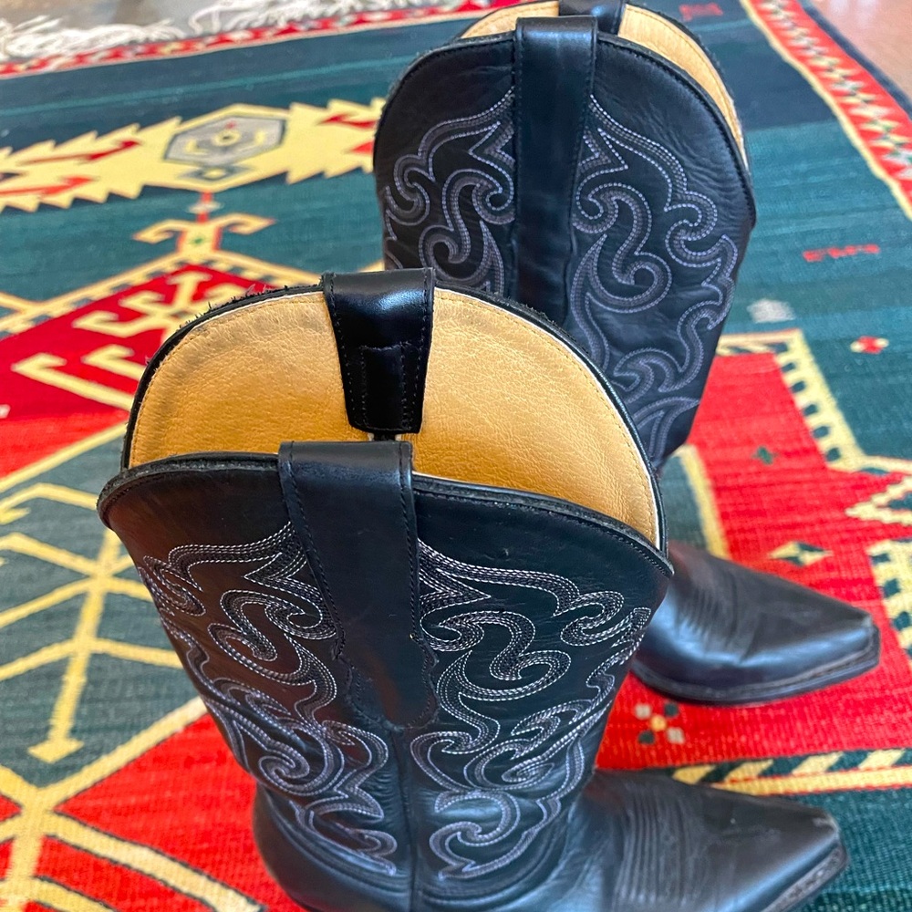 Cavender's Black Pointed Toes Boots 7B